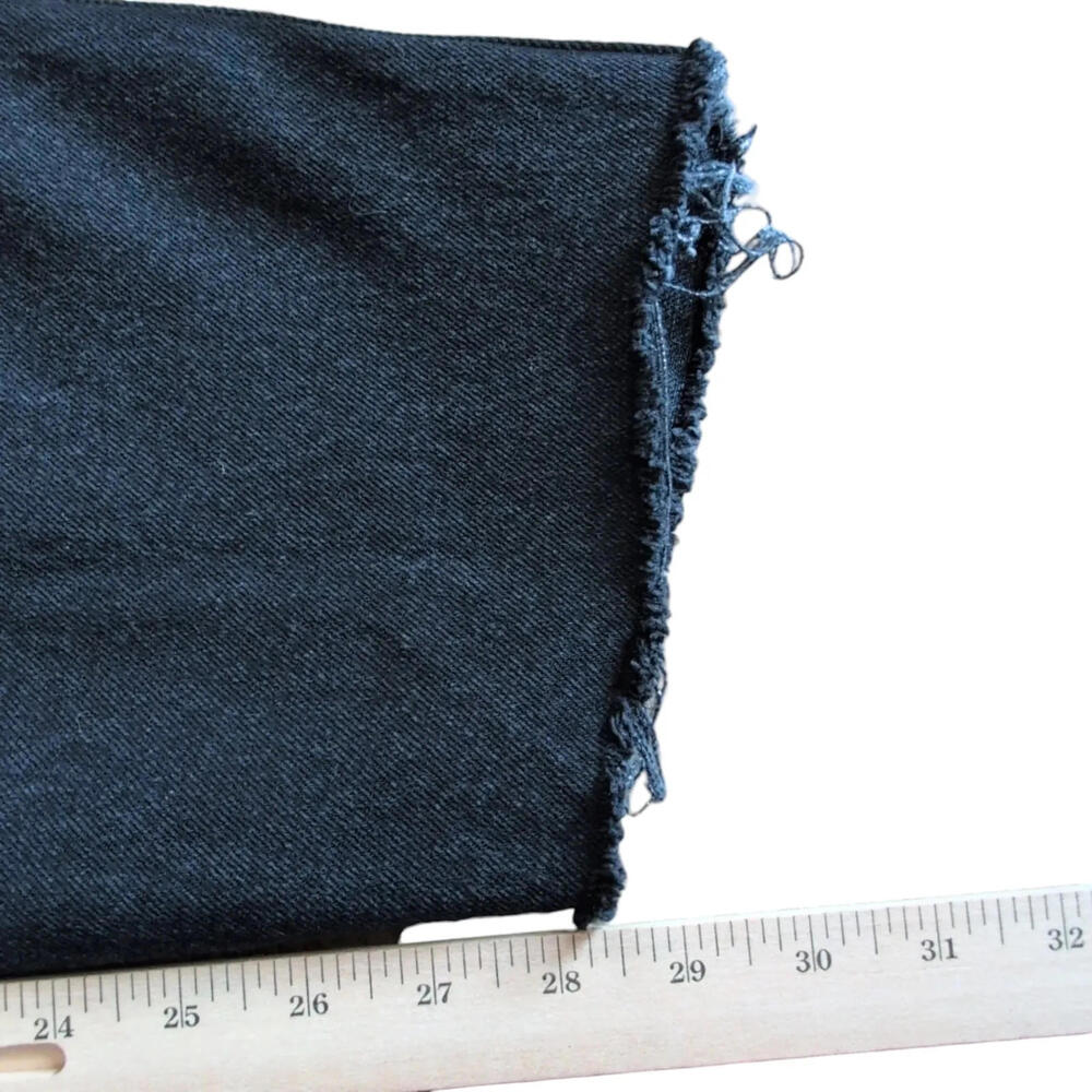 Rustler‎ Jeans Mens 42x28 Black Denim Straight Leg Raw Hem Frayed Relaxed Fit - Picture 9 of 10